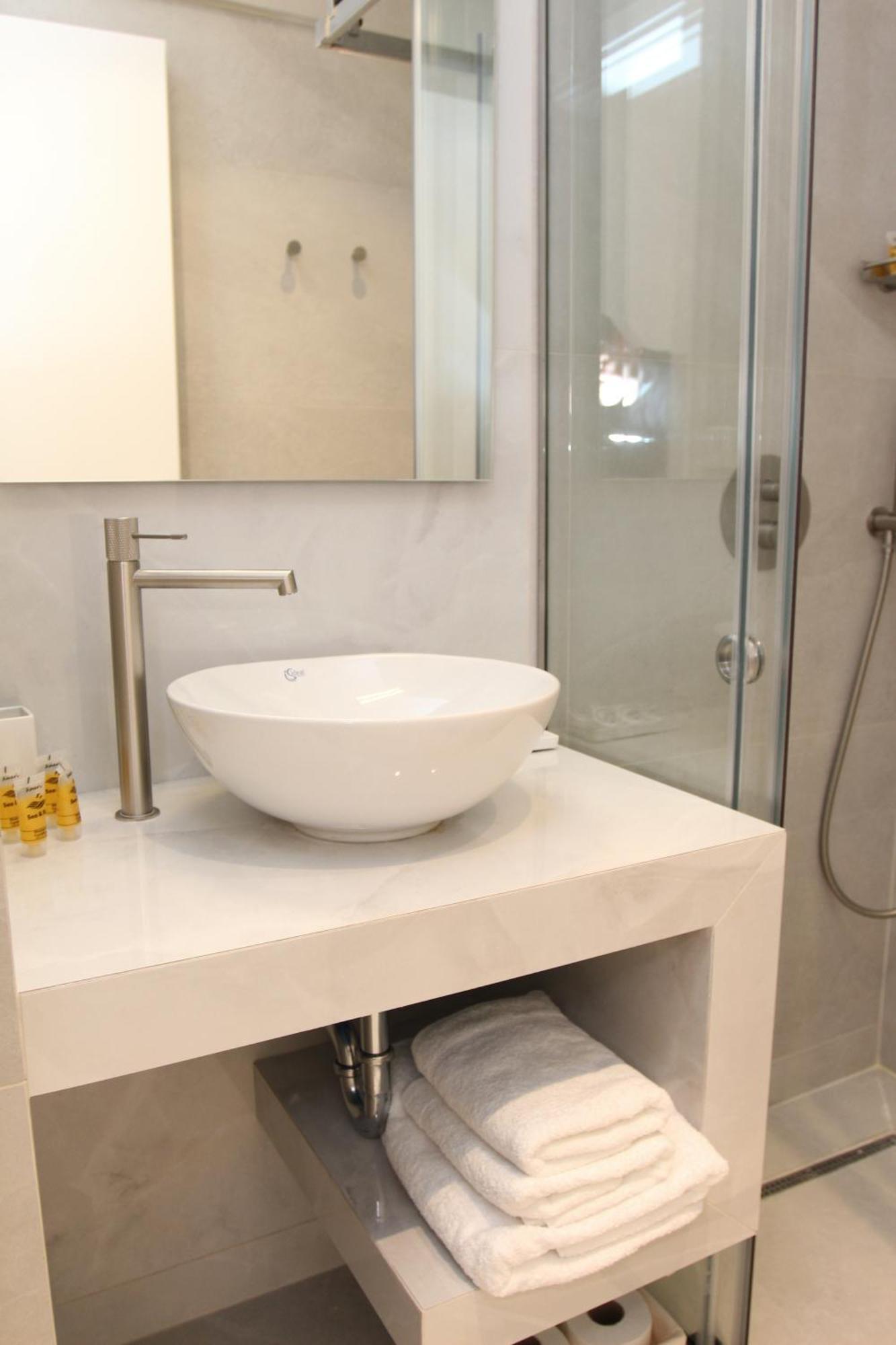 Central Metropolis Luxury Living Athens Exterior photo